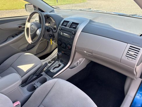 Used 2010 Toyota Corolla LE image 21