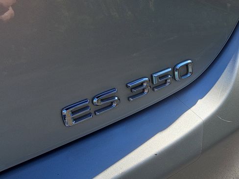 Used 2019 Lexus ES 350 image 5