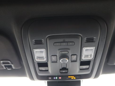 Certified 2024 Chevrolet Suburban High Country image 31