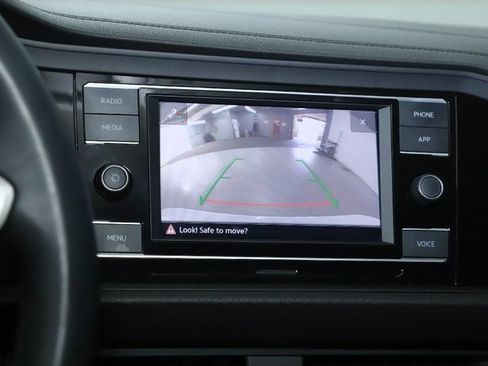 Certified 2024 Volkswagen Jetta S FWD image 28