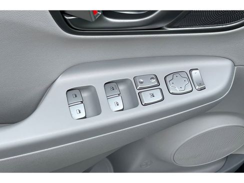 Used 2020 Hyundai Kona Limited image 11