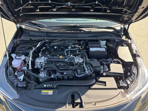 Used 2025 Toyota Corolla SE w/ SE Premium Package FWD image 32
