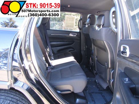 Used 2020 Jeep Grand Cherokee Laredo image 17