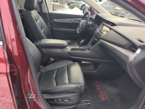 Used 2017 Cadillac XT5 Premium Luxury w/ LPO, Wheel Lock Package image 24