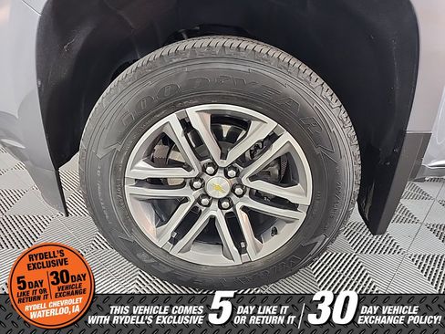 Used 2022 Chevrolet Colorado W/T w/ Custom Special Edition image 15