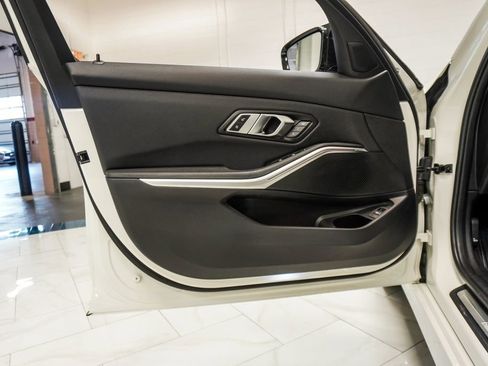 Used 2020 BMW 330i xDrive Sedan w/ Driving Assistance Package AWD/4WD image 19