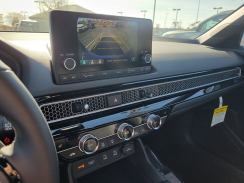 Certified 2025 Honda Civic Sport image 27