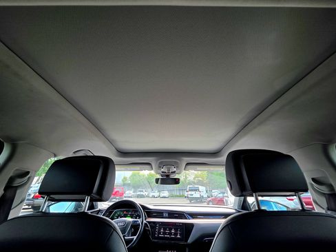 Used 2019 Audi e-tron Premium Plus AWD/4WD image 58