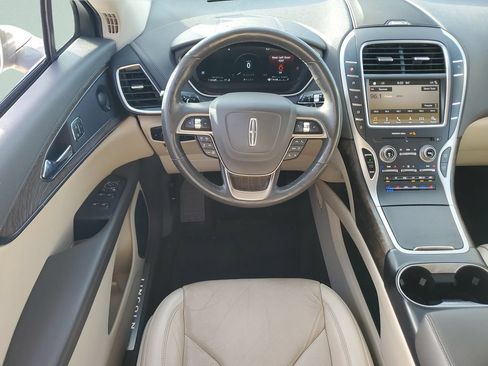 Used 2019 Lincoln Nautilus Reserve w/ Driver Assistance Package FWD image 15