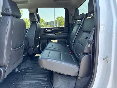 Used 2024 GMC Sierra 2500 SLT AWD/4WD image 10