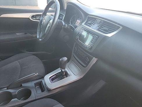 Used 2015 Nissan Sentra SV FWD image 43
