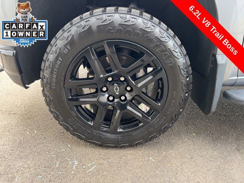 Used 2022 Chevrolet Silverado 1500 LT Trail Boss w/ Bed Protection Package AWD/4WD image 11