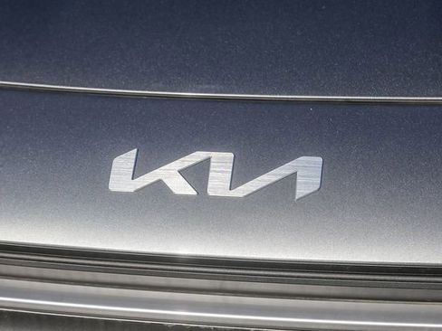 New 2026 Kia Niro EX image 14