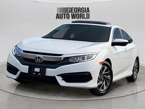 Used 2018 Honda Civic EX image 4