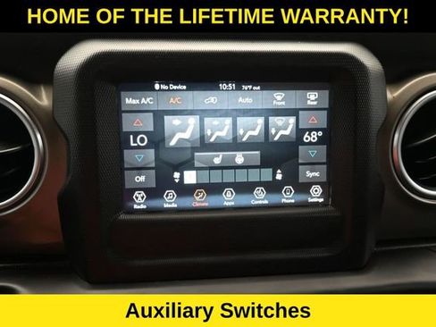 Used 2018 Jeep Wrangler Unlimited Rubicon w/ Cold Weather Group AWD/4WD image 26
