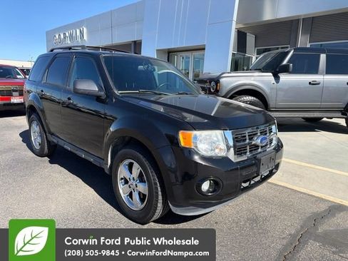 Used 2011 Ford Escape XLT w/ 202A Rapid Spec Order Code AWD/4WD image 1