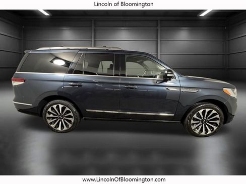 Certified 2022 Lincoln Navigator Reserve AWD/4WD image 7