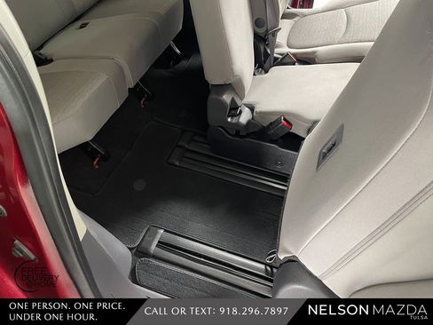 Used 2023 Toyota Sienna LE image 43