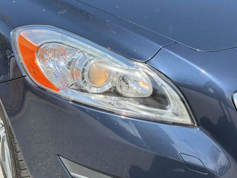 Used 2012 Volvo C70 T5 image 29