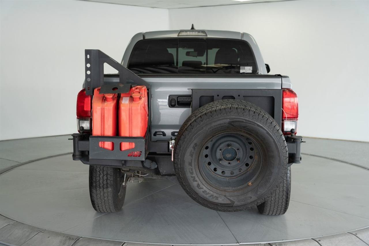 Used 2019 Toyota Tacoma TRD Off-Road AWD/4WD image 6