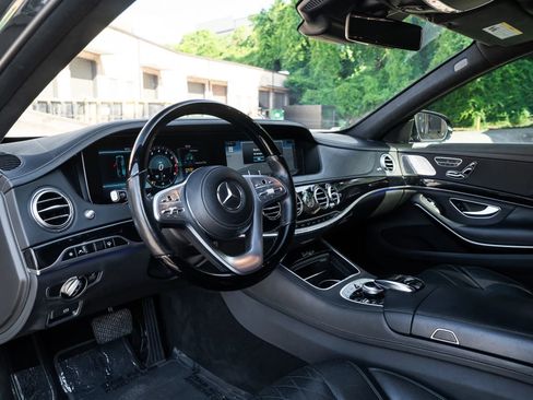 Used 2018 Mercedes-Benz S 560 Sedan image 21