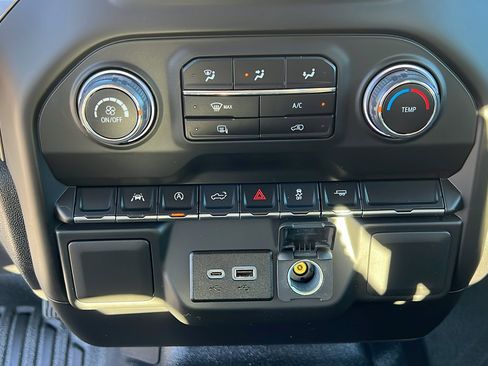 Used 2025 Chevrolet Silverado 1500 W/T RWD image 16