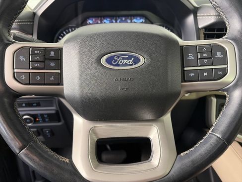Used 2023 Ford Expedition Limited AWD/4WD image 16