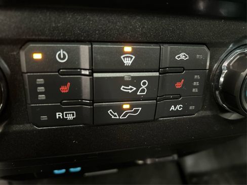 Used 2018 Ford F150 XLT w/ Equipment Group 302A Luxury AWD/4WD image 31
