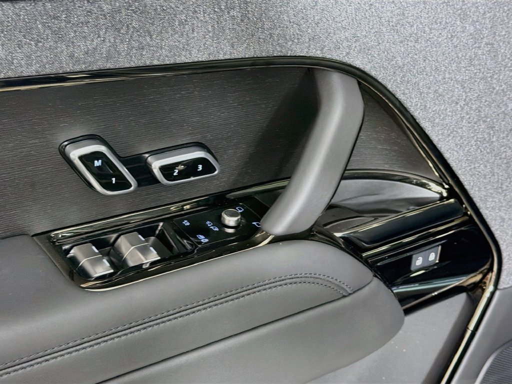 New 2027 Land Rover Range Rover Sport Dynamic SE AWD/4WD image 18