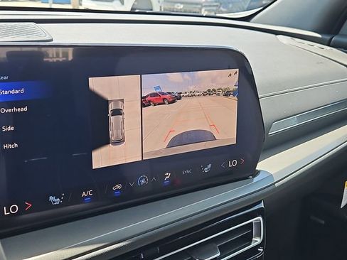 New 2026 Chevrolet Traverse LT w/ Enhanced Driving Package FWD image 22