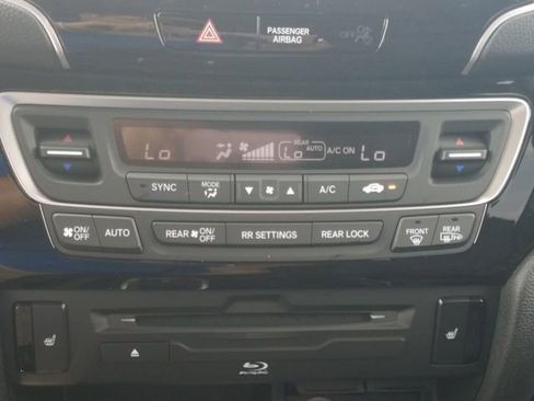 Used 2020 Honda Pilot Touring image 20