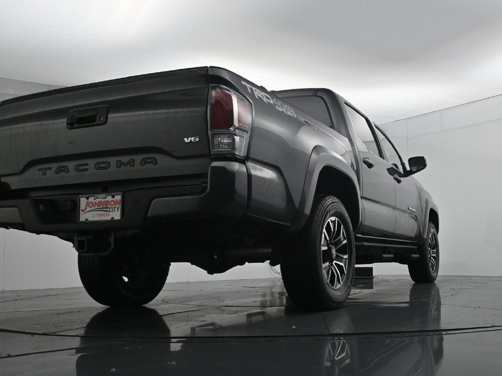 Used 2022 Toyota Tacoma TRD Sport w/ Technology Package AWD/4WD image 36