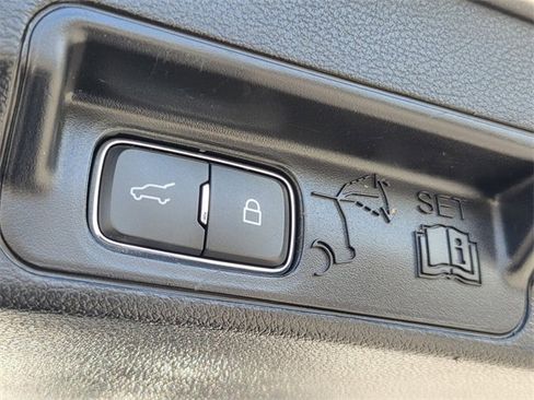 Used 2022 Ford Explorer XLT w/ Class IV Trailer Tow Package image 18