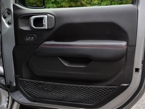 Used 2020 Jeep Gladiator Rubicon image 25