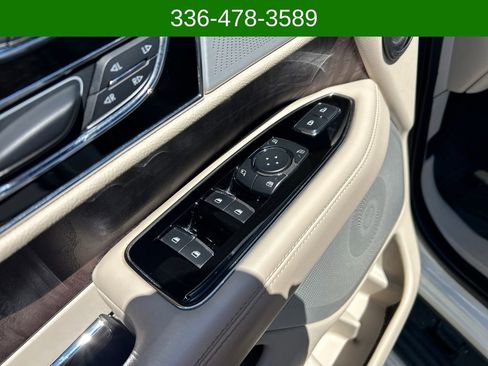 Used 2021 Lincoln Navigator Reserve w/ Luxury Package AWD/4WD image 10