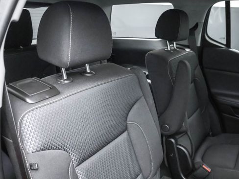 Certified 2023 GMC Acadia SLE w/ Driver Convenience Package image 35