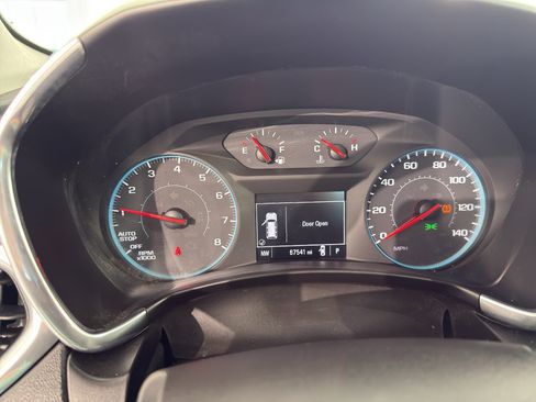Used 2018 Chevrolet Equinox LS FWD image 22