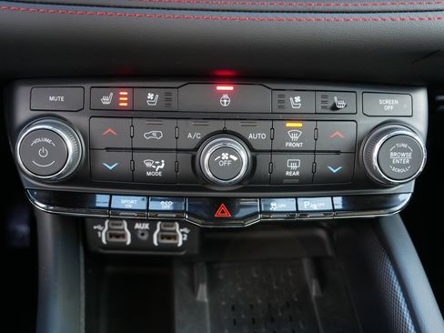 Used 2025 Dodge Durango R/T image 23