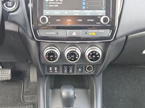 Used 2025 Mitsubishi Outlander Sport SE AWD/4WD image 21