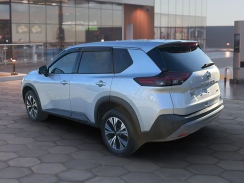 Used 2021 Nissan Rogue SV FWD image 5