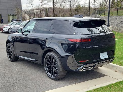 New 2026 Land Rover Range Rover Sport Dynamic SE AWD/4WD image 12