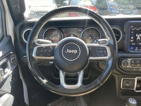 Certified 2019 Jeep Wrangler Unlimited Sahara AWD/4WD image 23