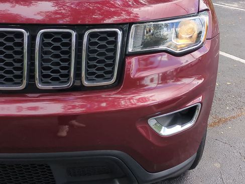 Used 2019 Jeep Grand Cherokee Laredo w/ Laredo X Package RWD image 11