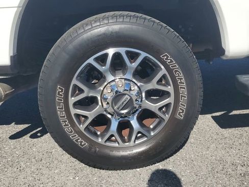 Used 2021 Ford F250 Lariat w/ Lariat Ultimate Package image 5