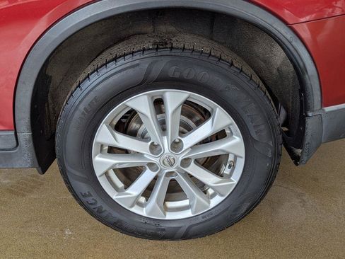Used 2016 Nissan Rogue SV AWD/4WD image 24
