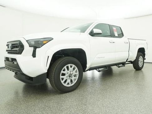 New 2026 Toyota Tacoma SR5 image 17
