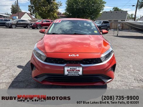 Used 2023 Kia Forte LXS FWD image 2