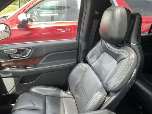 Used 2023 Lincoln Navigator Reserve AWD/4WD image 25