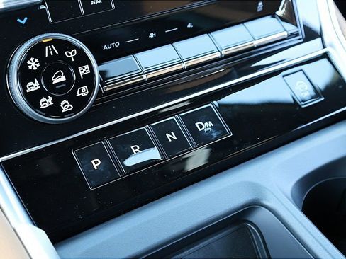 New 2026 Nissan Armada SL w/ Captain's Chari Seat Package AWD/4WD image 22