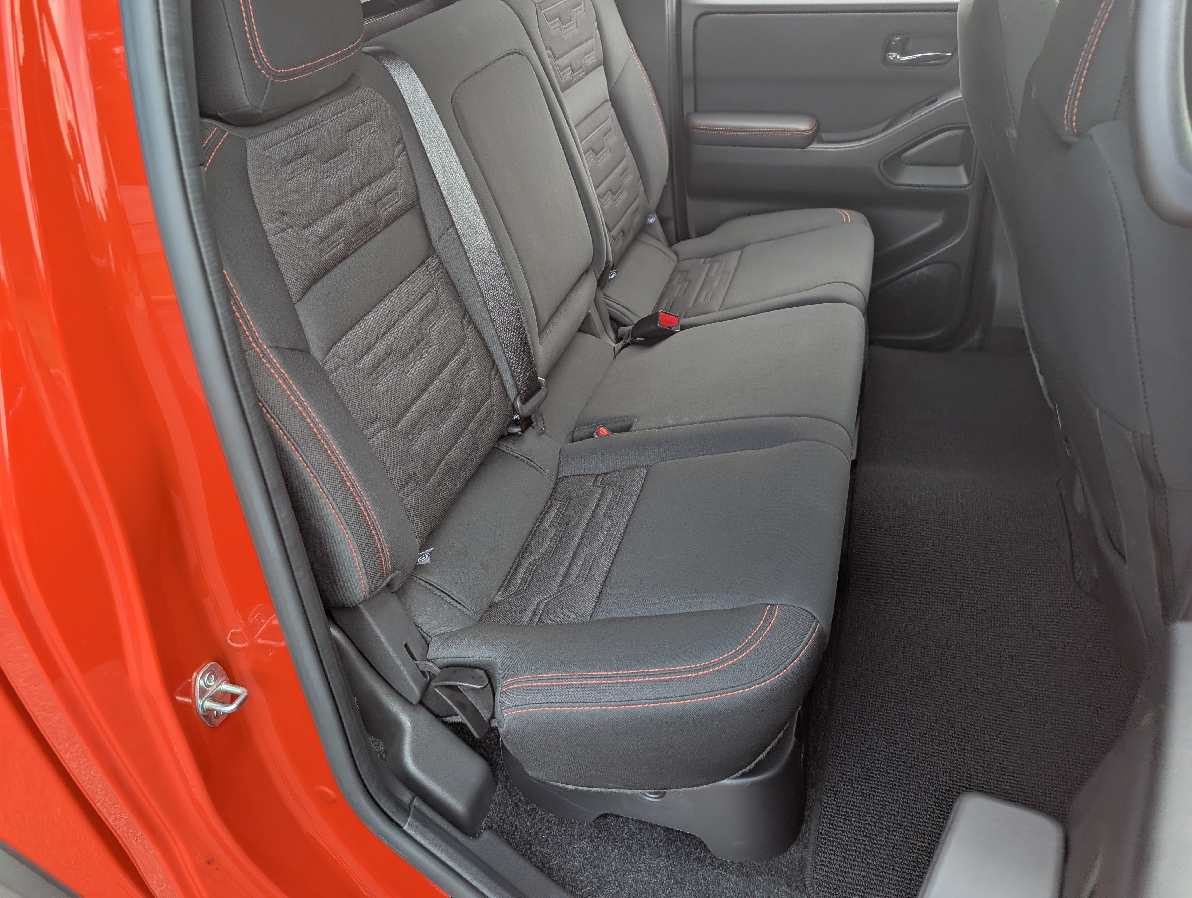 Used 2025 Nissan Frontier PRO-4X w/ Pro Convenience Package AWD/4WD image 19